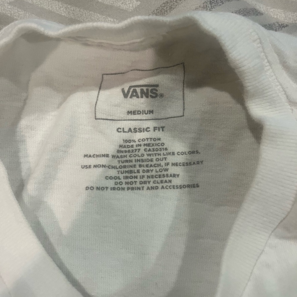 Vans and Patagonia long sleeve t shirt bundle - Picture 3 of 13